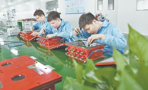 經(jīng)濟廣角 新產(chǎn)品技術開發(fā)的創(chuàng)新驅(qū)動與市場影響